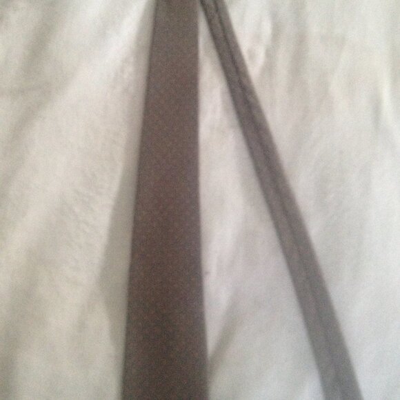 - Mens Vintage Silk Tie. Grey & Pink dots. - Picture 2 of 3